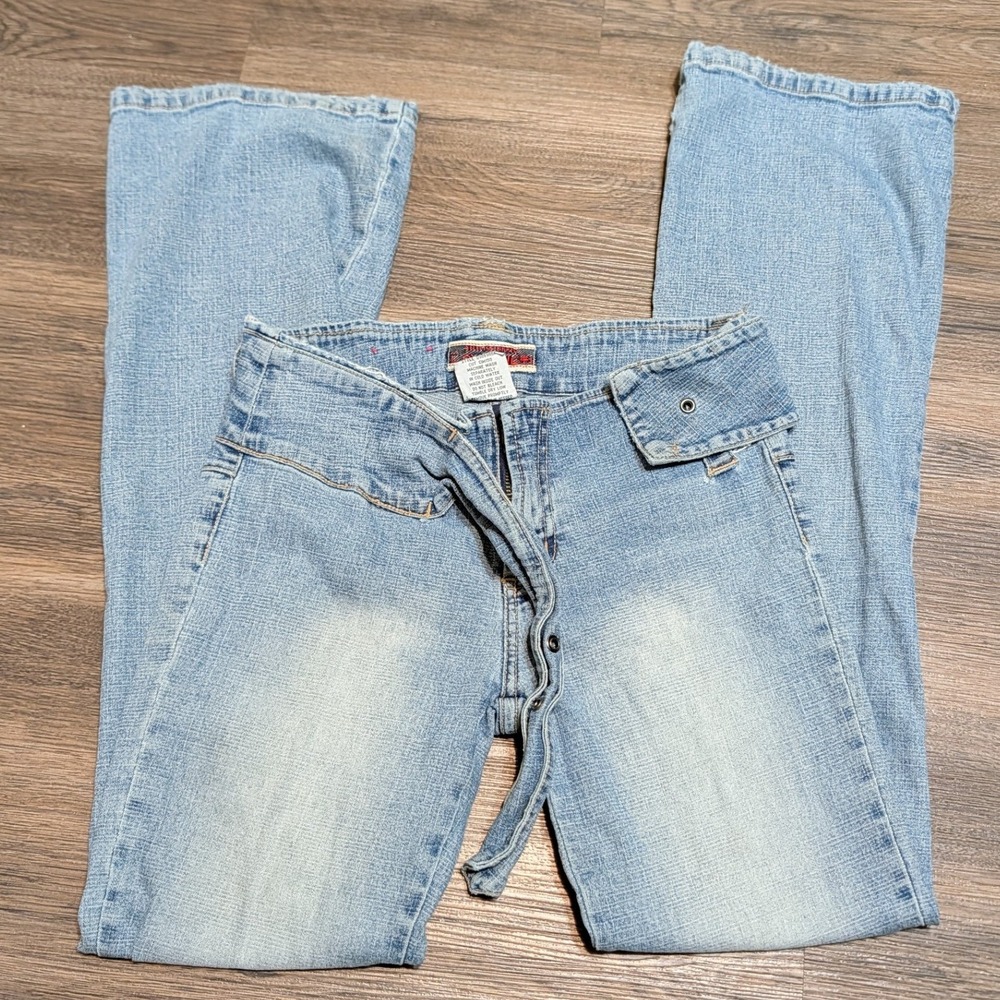 Z Cavaricci Womens Size 1 Light Wash Low Rise Flare Leg No pockets Jeans Y2K